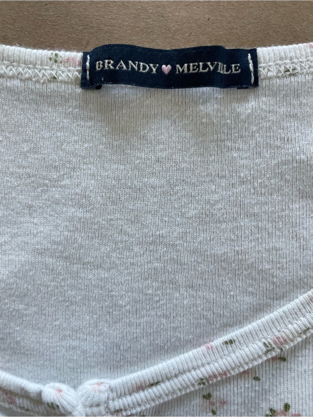 Brandy Melville White Pink Floral Ribbed Henley Baby Tee Crop Top 90s button up - Picture 9 of 11